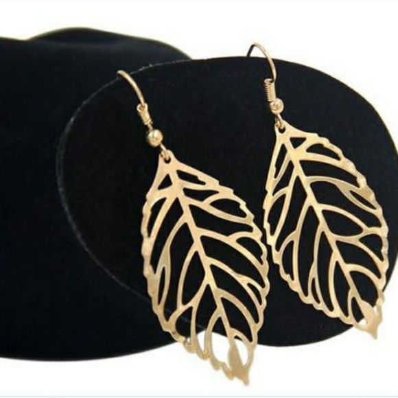 Bohemian Golden Leaves Dangle Earrings - Picture 1 of 4
